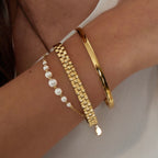 ARMBAND - PEARLY GIRLY